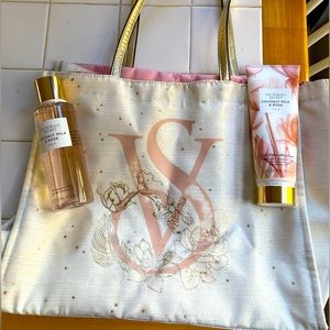 Brand new Victoria’s Secret gift bag!